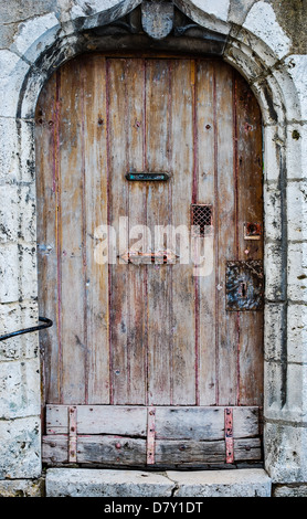 Ein Portal in dem alten Gebäude Stockfoto