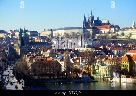 Karlsbrücke über die Moldau-Blick auf die Burg, Praque, Tschechische Republik Stockfoto