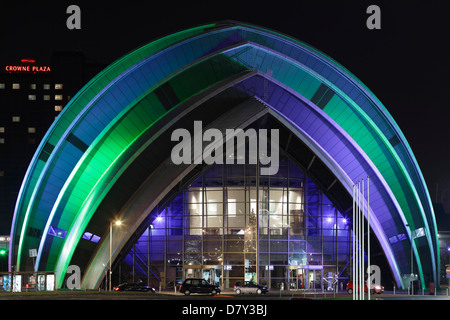 SEC Armadillo / Clyde Auditorium Gebäude beleuchtet bei Nacht auf dem Scottish Event Campus, Exhibition Way, Finnieston, Glasgow, Schottland, Großbritannien Stockfoto