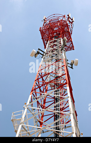 Antennen-Array Telefon signal servieren. Stockfoto