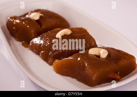 Traditionelle Godhumai Halwa Tirunelveli Halwa - berühmten South indian Sweet. Stockfoto