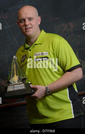 London, UK. 15. Mai 2013. Michael van Gerwen während The McCoys PDC Premier League Darts Media Launch Day von The O2 Arena.Credit: Action Plus Sport Bilder/Alamy Live News Stockfoto