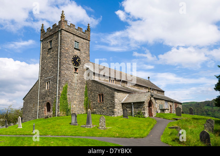 St. Michael und alle Engel Kirche, Hawkshead im Lake District, Cumbria, England. Stockfoto