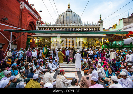 Nizamuddin Dargah, Schrein und Mausoleum des Sufi Heiligen, Delhi, Indien Stockfoto