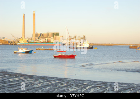 Ansicht von Tilbury B Kraftwerk von Gravesend Stockfoto