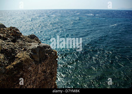 Monemvasia ist eine mächtige mittelalterliche Festungsstadt in Griechenland befindet sich auf einer kleinen Halbinsel vor der Ostküste des Peloponnes. Stockfoto