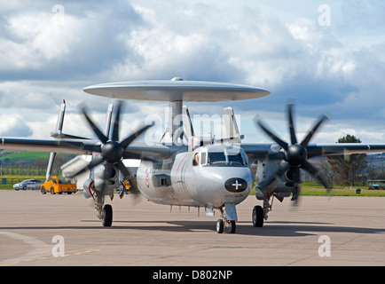 Französische Marine E - 2C Hawkeye engagiert im Vereinigten Königreich basierte Übung Joint Warrior April 2013.   SCO 9111 Stockfoto