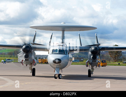 Französische Marine E - 2C Hawkeye engagiert im Vereinigten Königreich basierte Übung Joint Warrior April 2013.   SCO 9112 Stockfoto