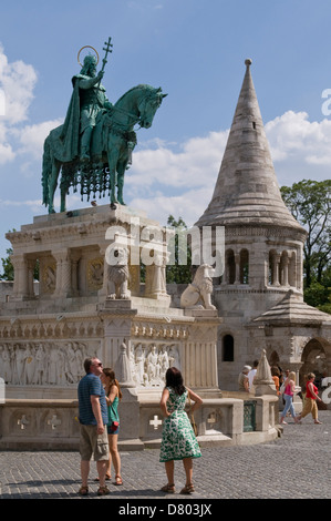 Reiterstatue von König Stephan, Fischerbastei, Buda, Ungarn Stockfoto