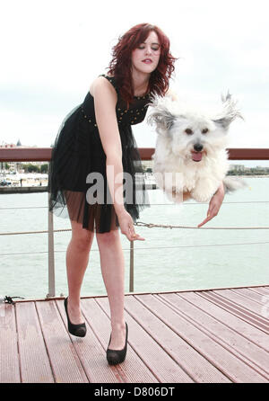 ASHLEIGH BUTLER & PUDSEY PUDSEY: DER FILM. PHOTOCALL. CANNES FILM FESTIVAL 2013 CANNES Frankreich 16 Mai 2013 Stockfoto