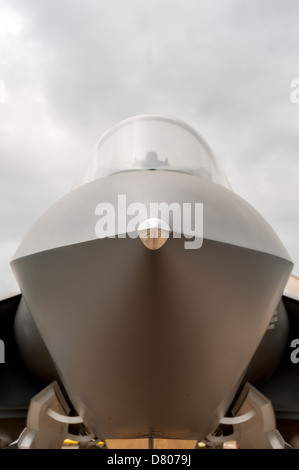 Frontansicht eines Lockheed Martin F-35A Lightning II Kampfflugzeugs auf der Avalon Airshow in Victoria, Australien. Stockfoto