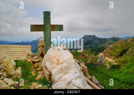 WWI. Veneto, Italien. Monte Pasubio, Gen.Vittorio Emanuele Rossi Grab. Er war General der Alpini. Stockfoto