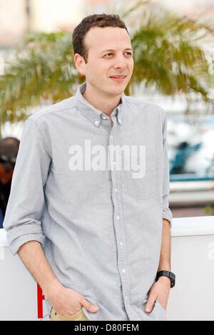 Cannes, Frankreich. 16. Mai 2013. AMAT ESCALANTE. Heli photocall.66th Cannes Film Festival.Cannes, France.May 16, 2013. (Kredit-Bild: © Roger Harvey/Globe Photos/ZUMAPRESS.com/Alamy Live-Nachrichten) Stockfoto