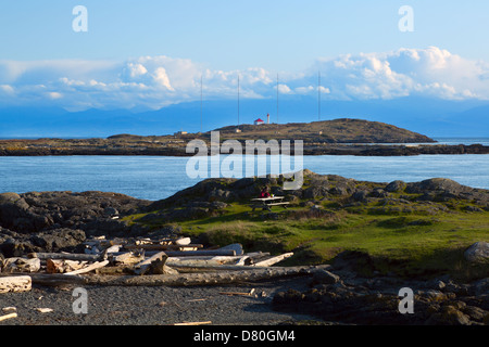 Trial-Insel und die Juan De Fuca von Beach Road, Victoria, Britisch-Kolumbien. Stockfoto