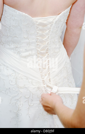 Bräute weiße Kleid Closeup auf Hochzeitstag Stockfoto