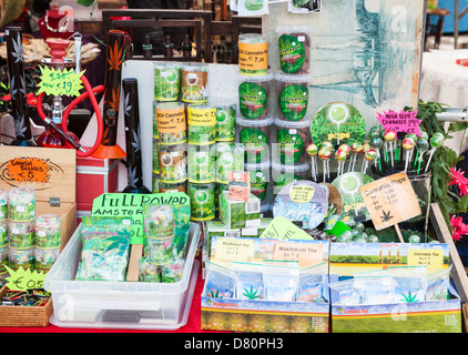 Amsterdam, Niederlande - stall auf dem Blumenmarkt, Verkauf von Cannabis und Drogen-verwandte Produkte Stockfoto