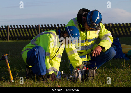 Training vom Untergang Sand CoastGuard freiwillige Ausbildung bei Crosby Rettungsstation, Merseyside, England zu retten Stockfoto