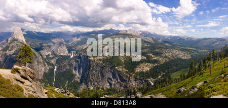 Panoramablick über Yosemite-Nationalpark in Kalifornien Stockfoto