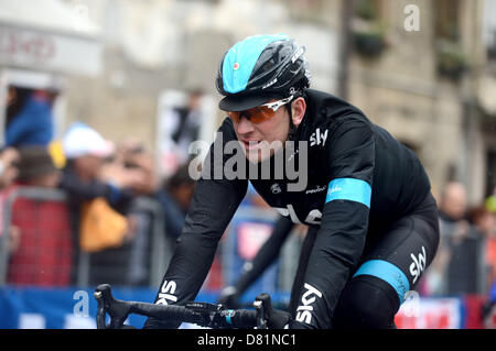 Treviso, Italien. 16. Mai 2013.  Bradley Wiggins beendet 12 Etappe des Giro d ' Italia Longarone nach Treviso den Acker hinunter und zieht sich aus dem Rennen. Bildnachweis: Action Plus Sport Bilder/Alamy Live News Stockfoto