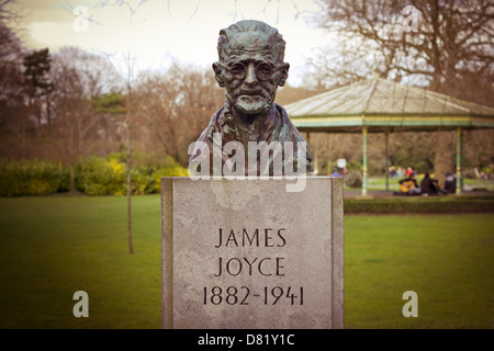 James Joyce-Büste in St. Stephens Green Park Stockfoto