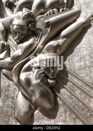News, Edelstahl Flachrelief, Rockefeller Center, New York Stockfoto