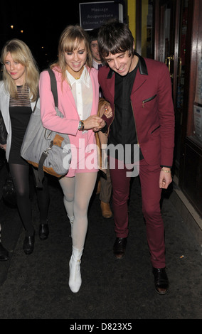 Suki Waterhouse und Miles Kane die NME Awards Afterparty im W Hotel in London, England - 29.02.12 Stockfoto