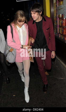 Suki Waterhouse und Miles Kane die NME Awards Afterparty im W Hotel in London, England - 29.02.12 Stockfoto