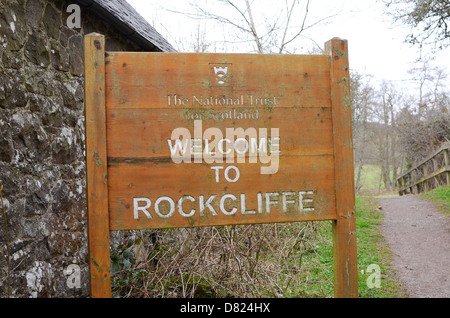 Eine "Willkommen Rockcliffe" anmelden, Dumfries and Galloway, Schottland, Vereinigtes Königreich. Stockfoto