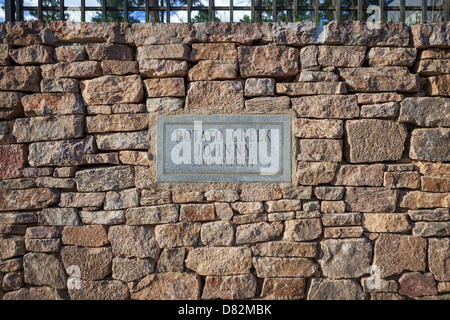 Potato Creek Johnny (John Perrett) Grabstätte auf dem Boot Hill in Mount Moriah Cemetery, Deadwood, South Dakota Stockfoto