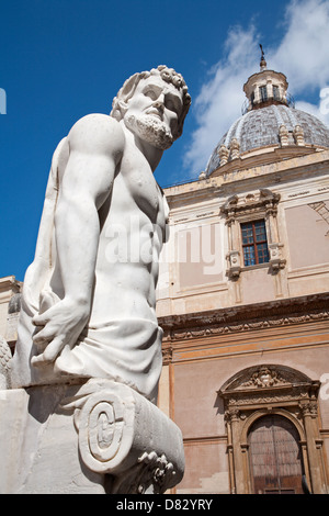 Palermo - Detail vom Florentiner-Brunnen auf der Piazza Pretoria Stockfoto