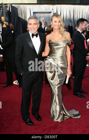 George Clooney und Stacy Kiebler 84. Annual Academy Awards (Oscars) im Kodak Theatre - Ankünfte Los Angeles statt, Stockfoto