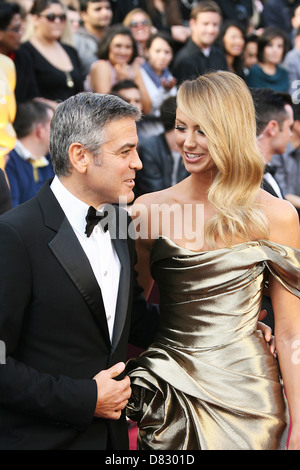 George Clooney und Stacy Kiebler 84. Annual Academy Awards (Oscars) im Kodak Theatre - Ankünfte Los Angeles statt, Stockfoto