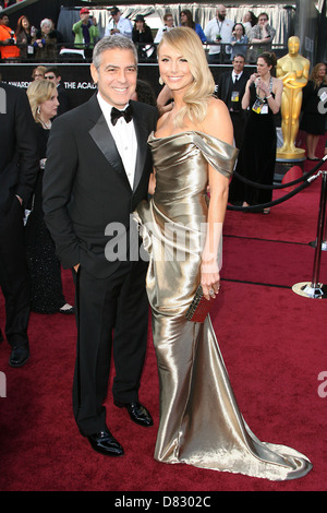 George Clooney und Stacy Kiebler 84. Annual Academy Awards (Oscars) im Kodak Theatre - Ankünfte Los Angeles statt, Stockfoto