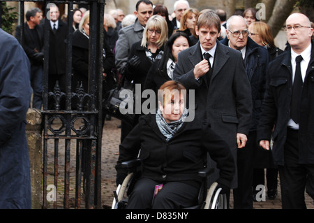 Die Beerdigung des ehemaligen The X Factor Kandidat Kerry McGregor, statt an Kirk Calder. Kerry von Blasenkrebs gestorben Stockfoto