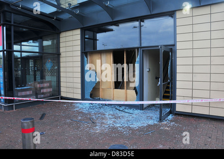 Atmosphäre-Randalierer gegangen auf die Randale in Tottenham, einem Vorort von Nord-London, Plünderungen, vielen Geschäften und kommerzielle Stockfoto