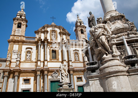 Palermo - San Domenico - Dominikus-Kirche und barocke Säule Stockfoto