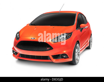 Führerschein erhältlich unter MaximImages.com - Orange-roter Kompaktwagen Ford Focus ST, 2012 km, mit Fließheck, isoliert auf weißem Hintergrund, mit Clipping-Pfad Stockfoto