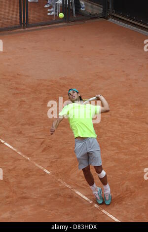 Rom, Italien. 17. Mai 2013 Rafael Nadal üben an der an der atp masters. Bildnachweis: Gari Wyn Williams / Alamy Live News Stockfoto