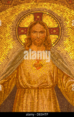PALERMO - 8. APRIL: Mosaik von Jesus Christus Kirche Convento Dei Carmelitani Scalzi auf 8. April 2013 in Palermo, Italien.