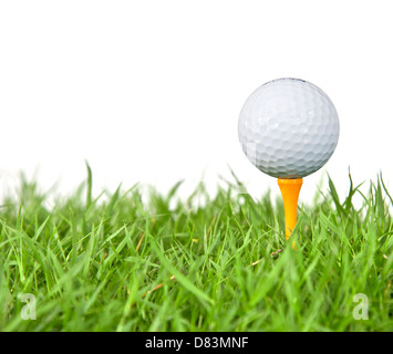 Golf Ball und t-Stück Rasen auf weiß Stockfoto