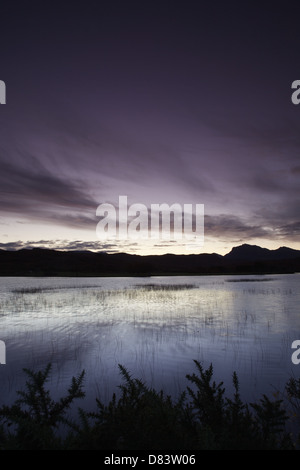 Sonnenuntergang über Loch Tollaidh, Torridon, Wester Ross, North West Highlands, Schottland. Stockfoto