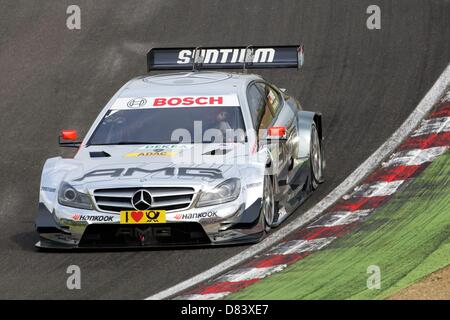 Brands Hatch, Großbritannien. 18. Mai 2013. Pascal Wehrlein in seinem Mercedes AMG DTM Mercedes AMG C-Coupe für die Runde 2 die DTM Deutsche Tourenwagen Meisterschaft von Brands Hatch Rennstrecke im Zeittraining. Bildnachweis: Aktion Plus Sportbilder / Alamy Live News Stockfoto