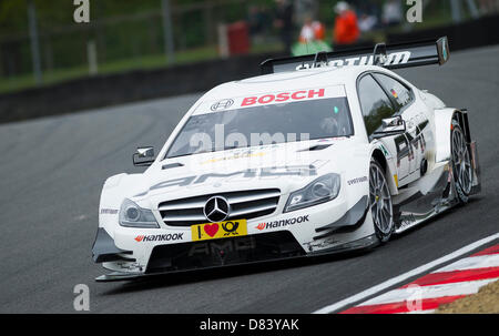 Brands Hatch, Großbritannien. 18. Mai 2013. Pascal Wehrlein (GER) fahren das Mercedes AMG DTM Mercedes AMG C-Coupé während der DTM Deutsche Tourenwagen Meisterschaft Qualifikation von Brands Hatch. Bildnachweis: Aktion Plus Sportbilder / Alamy Live News Stockfoto