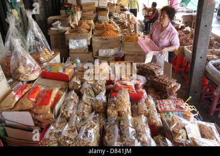 Tha Tian getrocknet Meer Lebensmittel-Markt in Bangkok, Thailand Stockfoto