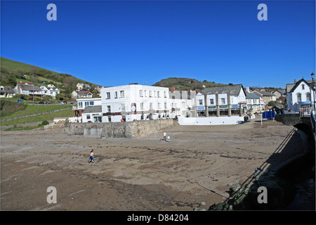 Fo'c's'le Inn Hotel am Strand von Combe Martin, Ilfracombe, Devon, England, Großbritannien, Deutschland, UK, Europa Stockfoto