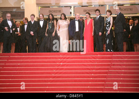 Cannes, Paris. 18. Mai 2013. Die Besetzung auf der roten Treppe auf dem roten Teppich für das Gala-Screening von Jimmy P. Psychotherapy Plains Indian Film bei den Filmfestspielen von Cannes 18. Mai 2013. Bildnachweis: Doreen Kennedy/Alamy Live-Nachrichten Stockfoto