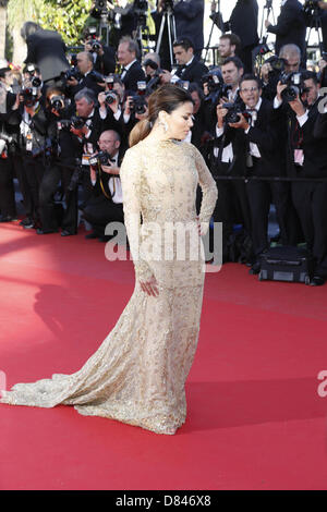 Cannes, Frankreich. 17. Mai 2013. EVA LONGORIA. Le Passe premiere.66th Cannes Film Festival.Cannes, France.May 17, 2013. (Bild Kredit: Kredit: Roger Harvey/Globe Photos/ZUMAPRESS.com/Alamy Live-Nachrichten) Stockfoto