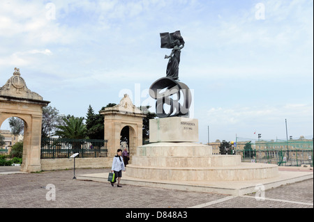 Unabhängigkeitsdenkmal Floriana-Park in Valletta, Malta Stockfoto