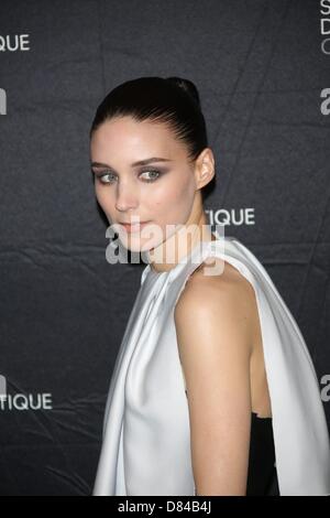 Cannes, Paris. 18. Mai 2013. Schauspielerin Rooney Mara besucht die Premiere von "Ain 't Sie stellen Heilige" während der 66. Internationalen Filmfestspiele von Cannes im Espace Miramar in Cannes, Frankreich, am 18. Mai 2013. Foto: Hubert Boesl/Dpa/Alamy Live News Stockfoto