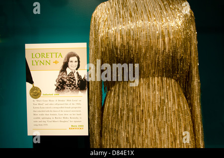 Nashville Tennessee. Country Music Hall Of Fame. Country-Sängerin Loretta Lynn Kleid und Kostüm. Stockfoto